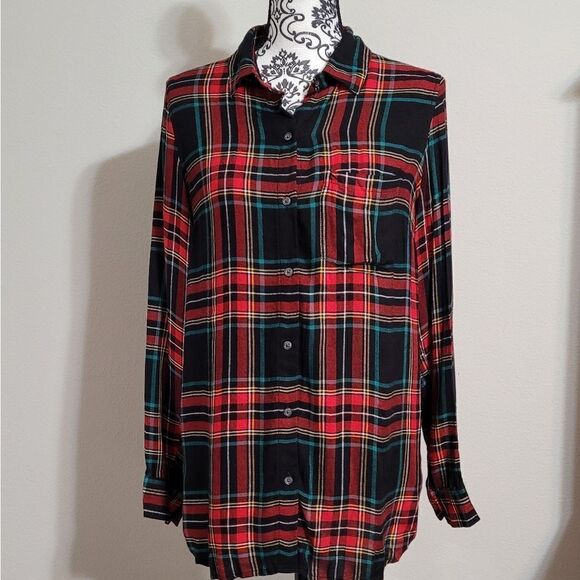 Old Navy woman's plaid button up shirt medium - Picture 1 of 4
